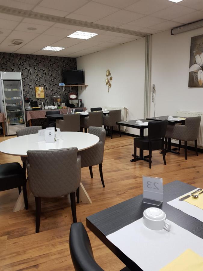 Brit Hotel Essentiel Pontivy Robic Экстерьер фото