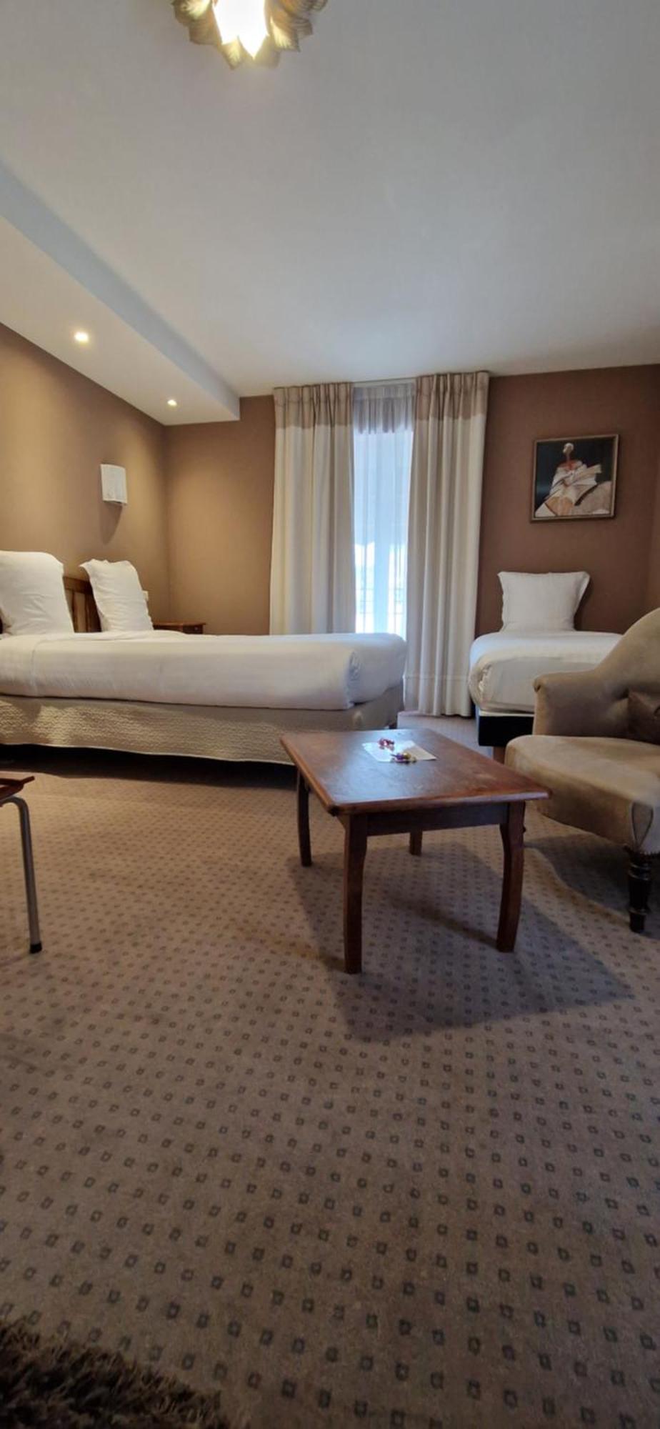 Brit Hotel Essentiel Pontivy Robic Экстерьер фото
