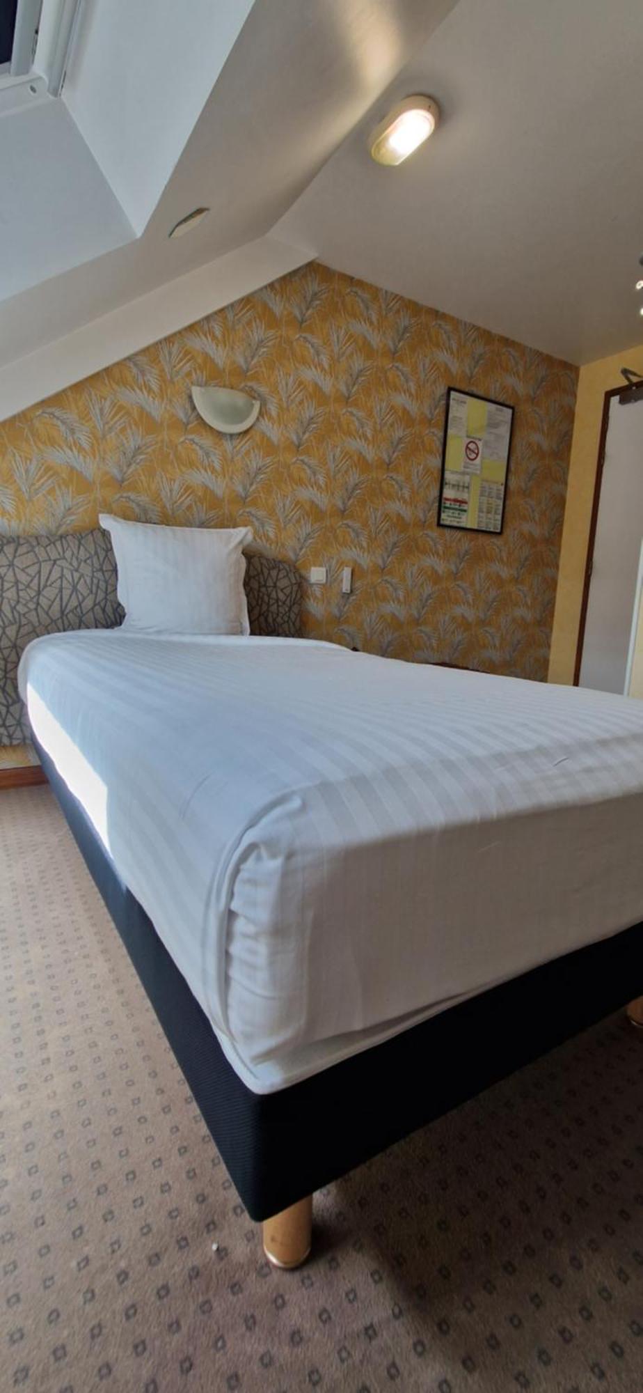 Brit Hotel Essentiel Pontivy Robic Экстерьер фото