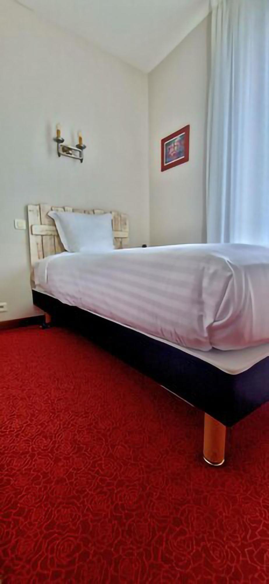 Brit Hotel Essentiel Pontivy Robic Экстерьер фото