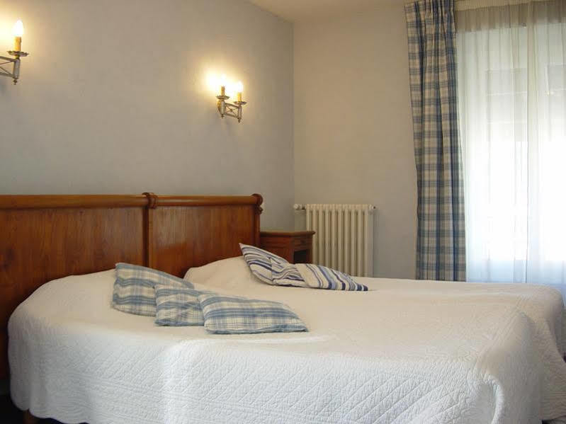 Brit Hotel Essentiel Pontivy Robic Экстерьер фото