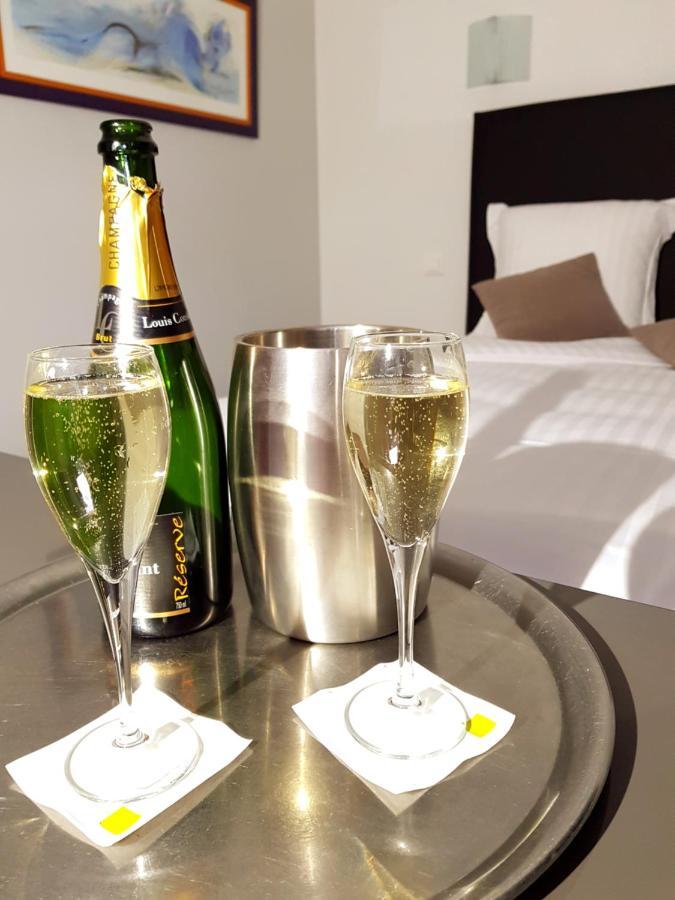 Brit Hotel Essentiel Pontivy Robic Экстерьер фото