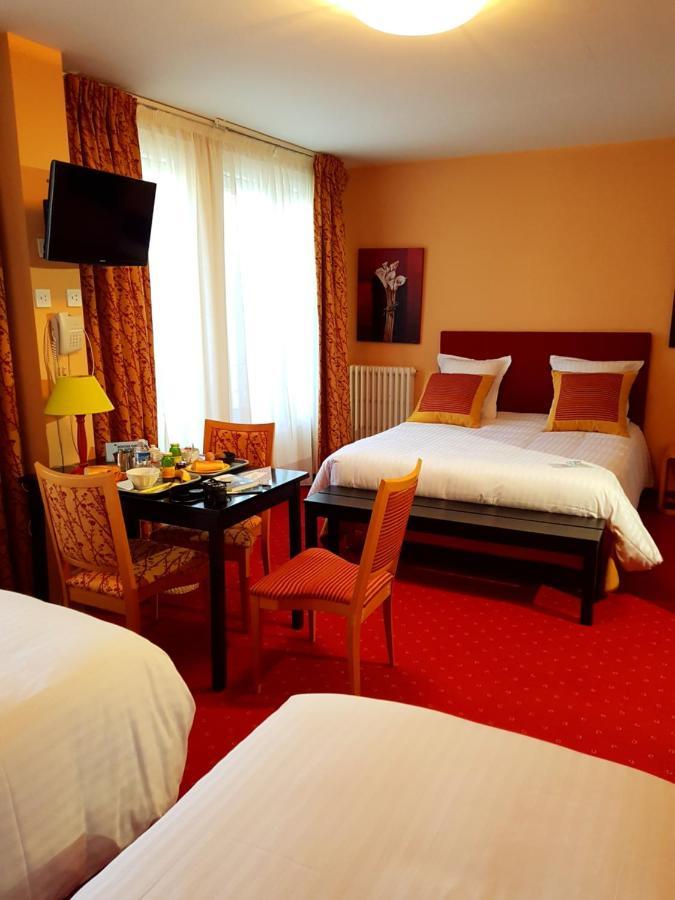 Brit Hotel Essentiel Pontivy Robic Экстерьер фото